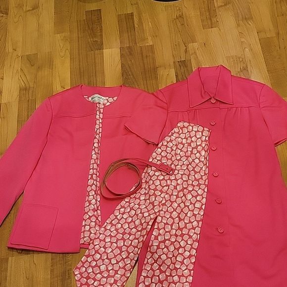 Town & Country Coronado, CA Hot Pink Dress Blazer Suit Set Belted Scarf 2-PC S - Picture 3 of 12